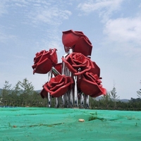Grande sculpture décorative florale 3D en acier inoxydable, rose rouge, abstraite, moderne, urbaine, pour jardin extérieur, personnalisée et de grande envergure
