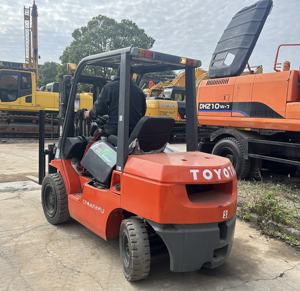 Bon marché, chariot élévateur diesel d'occasion Toyota FD30 bas de chariot élévateur Toyota FD30 d'occasion japonais à Shanghai Yard - Product Image 2