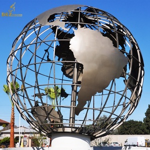 Escultura de globo terráqueo de acero inoxidable de metal amarillo personalizada, diseño de geografía urbana grande, hecho a mano, de cualquier tamaño - Product Image 2