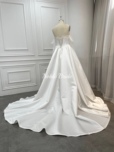 Abito <span class=keywords><strong>da</strong></span> Sposa Elegante 2025 in Raso con Spalle Scoperte, Pizzo e Strascico Incrociato sul Retro per <span class=keywords><strong>Cerimonia</strong></span> Nuziale - Product Image 5