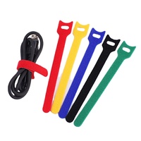 Attaches de câbles professionnelles écologiques autocollantes résistantes à la chaleur autobloquantes en nylon/polyester 12 mm x 180-200 mm pour machines-outils