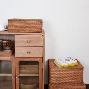 Cesto de mimbre hecho a mano con tapa para la colada, caja de almacenamiento tejida hecha a mano para regalos de Navidad y Pascuas - Product Image 5