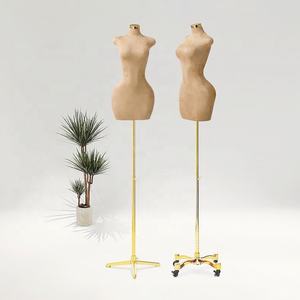 Mannequin féminin en velours en gros, forme de robe à hanches larges, buste féminin brun, demi-corps, mannequin féminin à gros seins - Product Image 3