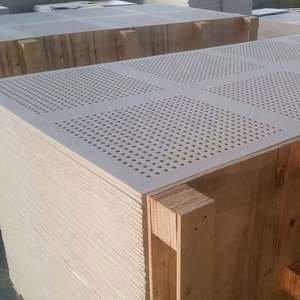 Panel Acústico de Yeso Perforado con Orificios Redondos <span class=keywords><strong>20</strong></span> 35r, Placa de Yeso para Techo, 600x600mm, Rejilla T24 - Product Image 1