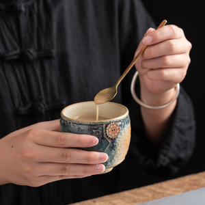 Taza de Cerámica Artesanal con Emblema de Girasol, Glaseado Retro Alterado en Horno, para Té Kung Fu, Matcha y Café - Product Image 2