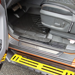 KQD - Placa de Protección y Decoración para el Umbral de la Puerta del Coche, Acero Inoxidable + Material ABS, Compatible con OEM/ODM - Product Image 6