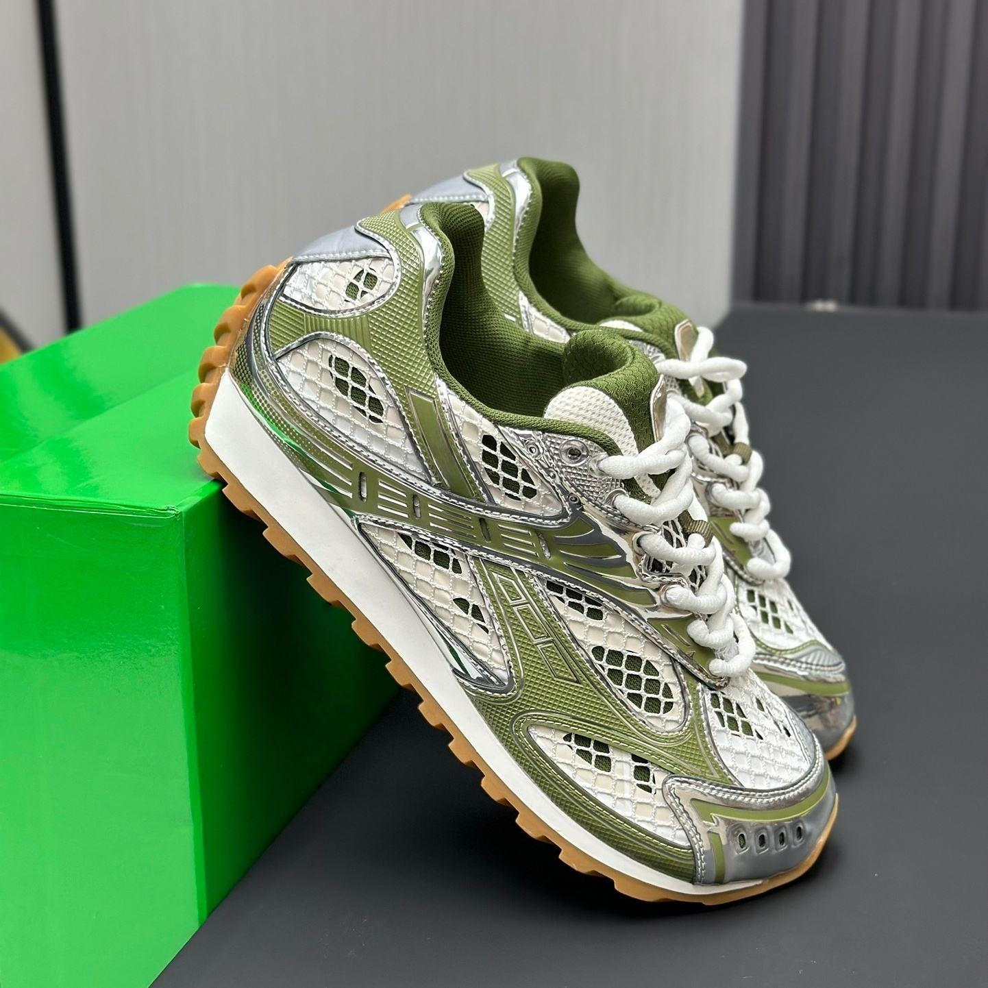 สีเขียว