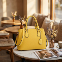 Sac à bandoulière de luxe en cuir PU pour femme, grande capacité, sac fourre-tout tendance, impression de logo personnalisée pour marques féminines, vente en gros