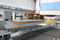 Fresadora CNC 1328-MS8 con Cambio de Herramienta Lineal, Control Syntec, Husillo de 9KW, 3 Ejes, Husillo Único