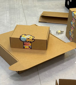 厂家价格定制Logo手工工艺肥皂纸包装盒黑色牛皮纸瓦楞纸箱饰品 - Product Image 1