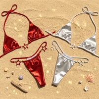 Op maat gemaakte badkleding Euro-Amerikaanse trendy satijnen tweedelige Baudeau-stijl damesbadpak stijlvolle bikini driehoekige strandkleding fabriek
