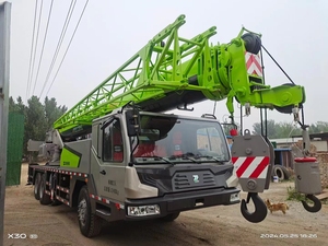 Grue sur camion Zoomlion d'occasion 30T, moteur Weichai, machinerie de construction hydraulique, travaux de terrassement, faible consommation de carburant - Product Image 5