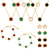 Parure de bijoux à la mode Collier en acier inoxydable plaqué or 18 carats Bracelet en coquillage avec fleur en nacre Boucles d'oreilles pour femmes