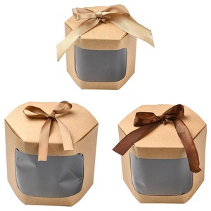 Caja de regalo de cartón con ventana transparente y cinta, se puede personalizar según sus necesidades - Product Image 1