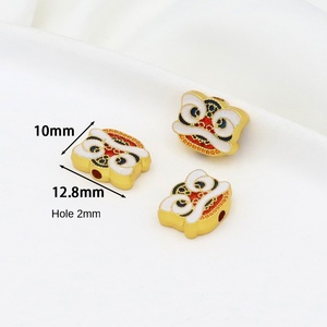 Cuentas espaciadoras de esmalte con amuletos de la suerte para la fabricación de pulseras DIY, cuentas de festivales chinos, cuentas de gato de la fortuna, mariposa y flor para diseño de joyas - Product Image 6