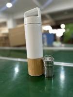 Gobelet isotherme mignon en acier inoxydable à double paroi de 5 oz avec paille, idéal pour les voyages