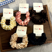 Lot de 2 élastiques à cheveux en satin texturé lisse, forme intestiné fin, couleur unie, tressés, type corde, bande élastique, anneau à cheveux
