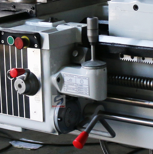 Torno Horizontal Semiautomático de Precisión Industrial, de Uso Medio, Manual, en Estado Nuevo - Product Image 5