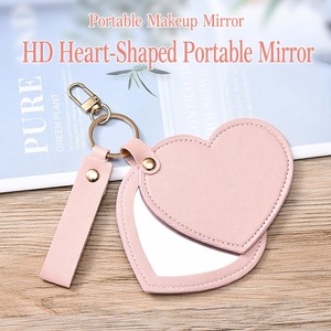 Espejo Compacto Giratorio de Cuero PU con Forma de Corazón, Espejo de Bolsillo Plegable Portátil con Llavero, Regalo al por Mayor - Product Image 1