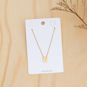 Collana con Ciondolo a Lettera Y in Acciaio Inossidabile Angelina, Placcata in Oro, Gioiello Unisex alla Moda, Idea Regalo - Product Image 3