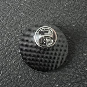 Bán Buôn Chúng Tôi Đội Bóng Rổ Ve Áo <span class=keywords><strong>Pins</strong></span> Tùy Chỉnh In Sắt Trâm Quà Lưu Niệm Cho Mũ Đánh Bóng Người hâm mộ Kim Loại Thể Thao Pin Cho Quần Áo - Product Image 5