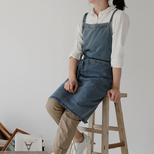 Tablier élégant unisexe avec poches pour hommes et femmes, idéal pour la cuisine, le jardinage, la peinture, uniforme de chef - Product Image 1