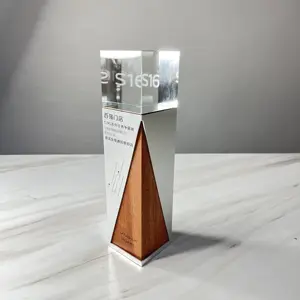 Hitop Customized crystal cylindrical beveled solid wood base trophy Crystal authorized brand souvenir trophy