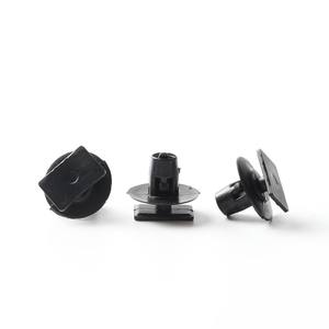 Rivets en <span class=keywords><strong>plastique</strong></span> pièces intérieures de voiture tapis automatique garniture latérale de pédale clips et attaches universels pour <span class=keywords><strong>nissan</strong></span> - Product Image 2