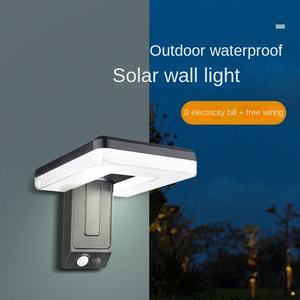 Lámpara Solar de Pared para Exteriores con Clasificación IP65, Impermeable, para Jardín, Estilo Europeo Clásico, Luz Blanca Cálida Regulable - Product Image 4