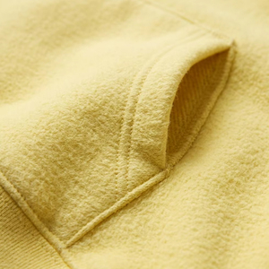 Vente en gros de sweats à capuche unisexes surdimensionnés en molleton de coton lourd 400GSM avec logo personnalisé, couleur unie jaune, style streetwear - Product Image 4