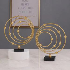 Gabinete <span class=keywords><strong>de</strong></span> vino <span class=keywords><strong>de</strong></span> TV <span class=keywords><strong>de</strong></span> lujo con luz moderna antigua, artesanías <span class=keywords><strong>de</strong></span> Metal creativas, arte del hierro, sombra <span class=keywords><strong>de</strong></span> Río <span class=keywords><strong>de</strong></span> montaña para sala <span class=keywords><strong>de</strong></span> estar, escritorio <span class=keywords><strong>de</strong></span> oficina - Product Image 2