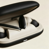 Écouteurs intra-auriculaires TWS ultra-minces à réduction de bruit active (ANC) Brightblue, latence ultra-faible, étanches IPX5, compatibles Bluetooth 6.0, avec commandes tactiles et Apt-X