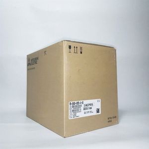 อินเวอร์เตอร์สามเฟส รุ่น E840 380V 3.7KW ยูนิเวอร์แซล FR-E840-0095-4-60 - Product Image 5