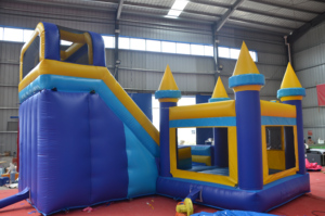 Castillo Inflable Clásico Azul y Amarillo con Tobogán, Doble Torre, Combinación de Brincolín Inflable para Niños, para Alquiler Comercial en Fiestas - Product Image 2