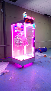 Machine électronique commerciale <span class=keywords><strong>de</strong></span> grue <span class=keywords><strong>de</strong></span> griffe Fournisseur <span class=keywords><strong>de</strong></span> machine <span class=keywords><strong>de</strong></span> jeu d'arcade Machine d'intérieur <span class=keywords><strong>de</strong></span> grue <span class=keywords><strong>de</strong></span> griffe - Product Image 2