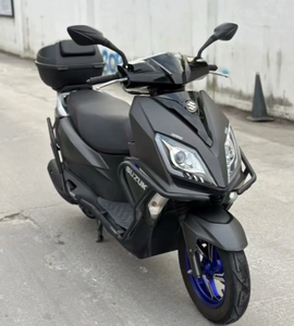 <span class=keywords><strong>Scooter</strong></span> <span class=keywords><strong>Suzuki</strong></span> UY125 125cc d'occasion - Véhicule fiable et économique pour les trajets urbains - Product Image 3