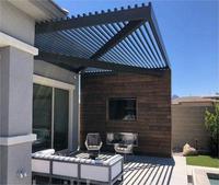 Pergola DIY 5x5m avec toit en aluminium à lames orientables, panneaux à lames fixes avec cadre thermolaqué, bois traité sous pression naturel