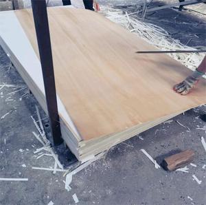 Melamine <span class=keywords><strong>MDF</strong></span> gỗ Hội Đồng Quản trị 18mm15mm HDF Hội Đồng Quản trị nhiều lớp tấm <span class=keywords><strong>MDF</strong></span> <span class=keywords><strong>2.5mm</strong></span> <span class=keywords><strong>MDF</strong></span> trang trí nội thất Hội Đồng Quản Trị - Product Image 4