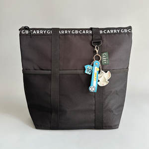 Nouveau sac de plage de voyage pour hommes, sac à main personnalisé haut de gamme, sac à main en Oxford isolé, sac à main avec logo imprimé pour femmes - Product Image 1