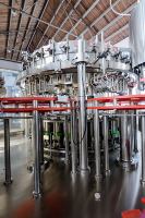 Machine de remplissage de boissons gazeuses entièrement automatique monobloc avec écran tactile intelligent
