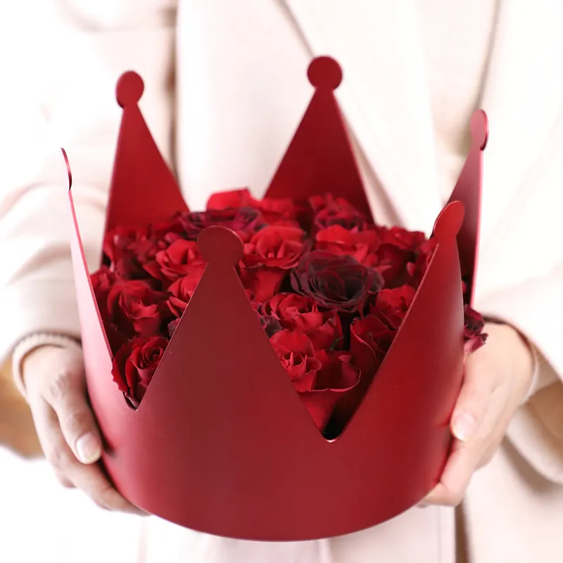 ZL ขายส่งพลาสติกมงกุฎเหล็กรอบกล่องดอกไม้หรูหราวันเกิดตกแต่งงานแต่งงานถือมือบรรจุภัณฑ์ดอกไม้