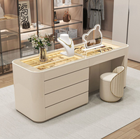 Table de toilette moderne en pin massif style crème avec miroir éclairé et tiroirs double face