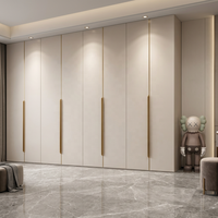 Armoire dressing sur mesure de grande taille, contemporaine et moderne, en bois durable, avec 8 portes, design personnalisé en termes de taille et de couleur
