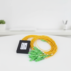 <span class=keywords><strong>Produit</strong></span> du fournisseur <span class=keywords><strong>chinois</strong></span> de séparateur de fibre optique PLC 1X2 de haute qualité - Product Image 1