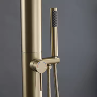 Ensemble de colonne de douche extérieure en acier inoxydable 304 autoportant jardin et piscine douche à effet pluie finition or brossé pour hôtels