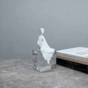 Statuetta di Buddha in Resina Stile Zen, Scultura Minimalista di Buddha, Ornamento di Alta Gamma per Soggiorno e Decorazione d'Interni - Product Image 4