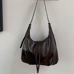 กระเป๋าโท้ทผู้หญิง หนังสีน้ำตาล ปิดด้วยซิป ขนาดกลาง นุ่มสบาย ใช้ได้ทุกวัน ฤดูใบไม้ร่วง 2024 - Product Image 1