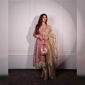 Salwar Kameez pour femme 2025 – Tenue de mariage et de fête, magnifique ensemble en soie Chinon de longueur classique, gaufré, séchage rapide, style traditionnel, toutes tailles - Product Image 4