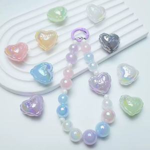 Perles acryliques multicolores brillantes en forme de cœur pour le bricolage, matériel fait main, chaîne de téléphone portable, accessoires, pendentif de sac. - Product Image 5