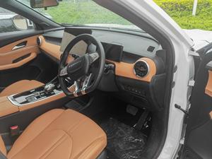 Voiture électrique SUV mini de luxe Dongfeng EV 2024 à conduite à droite, fabriquée en Chine, haute vitesse, vendue le vendredi - Product Image 6